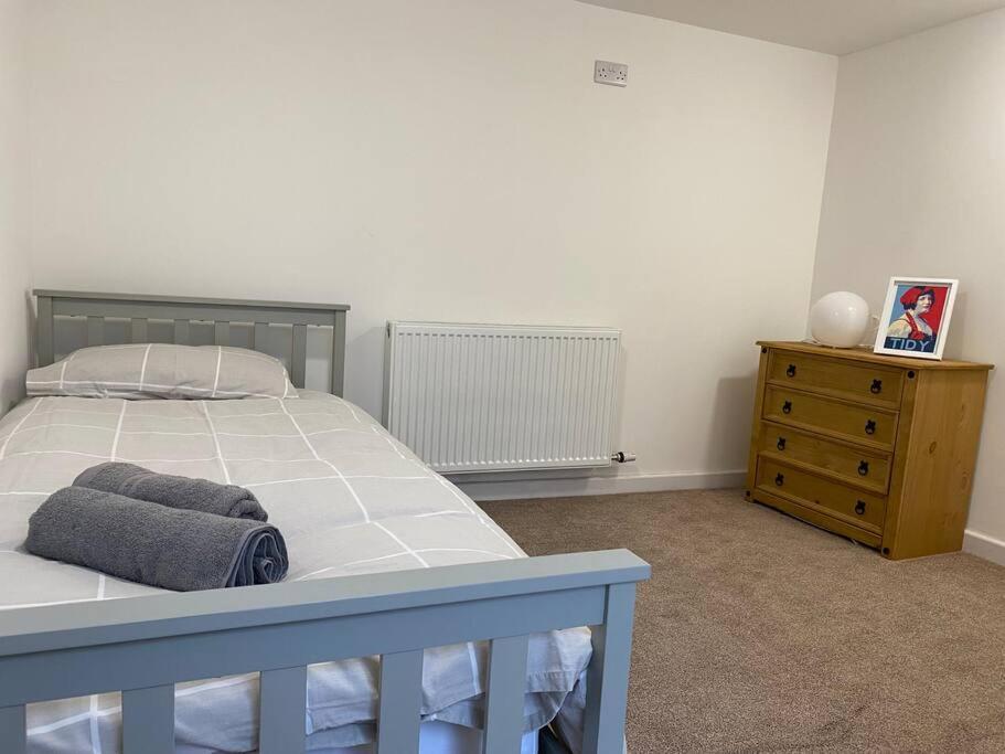 Modern 2 Bedroom Cottage Near Bike Park Wales. เมอเทอร์ทิดฟิล ภายนอก รูปภาพ