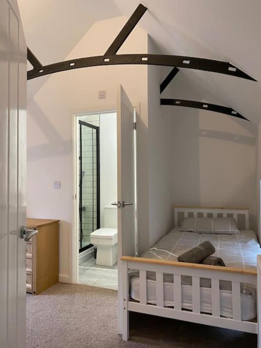 Modern 2 Bedroom Cottage Near Bike Park Wales. เมอเทอร์ทิดฟิล ภายนอก รูปภาพ